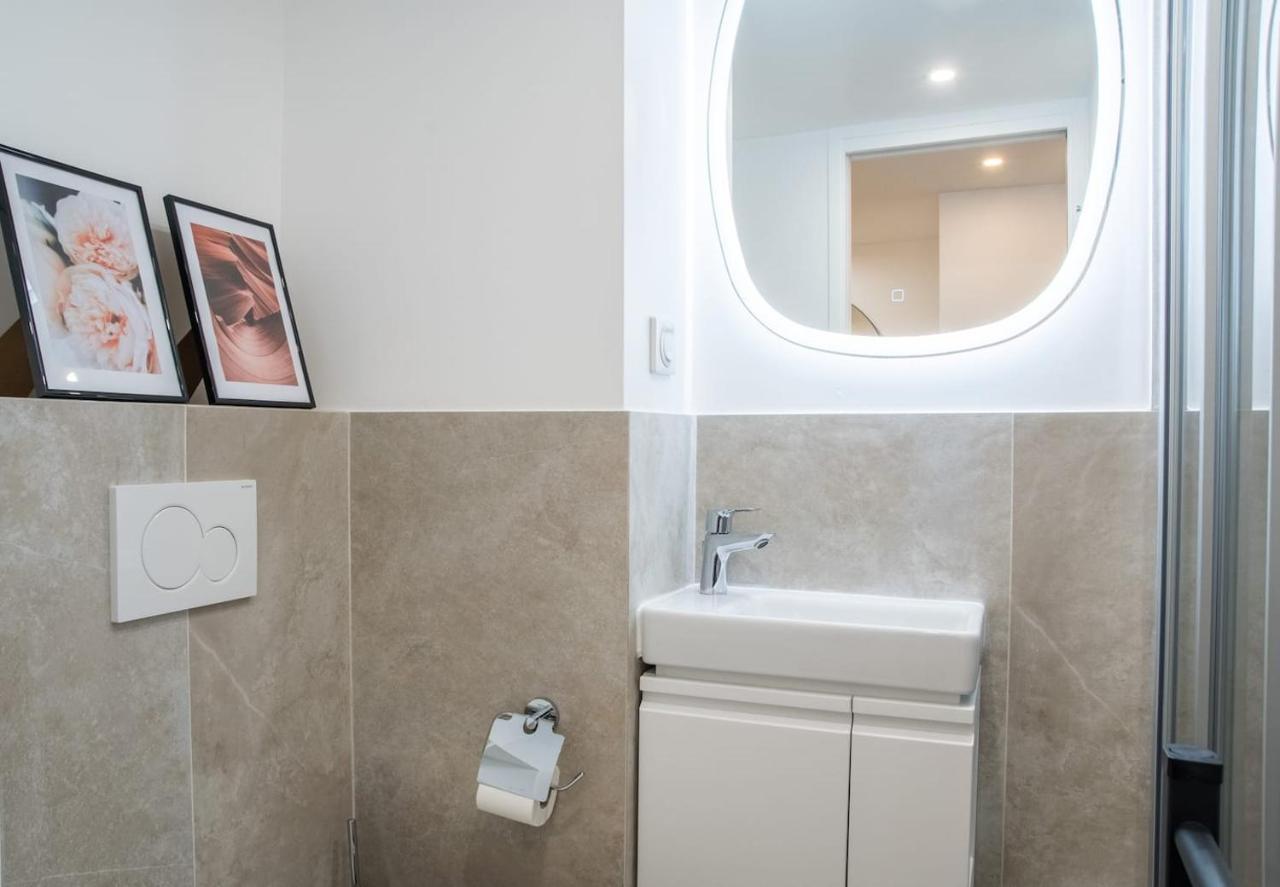 T2 A Paris Centre Smart Tv, Nespresso, Wifi Apartment Exterior photo